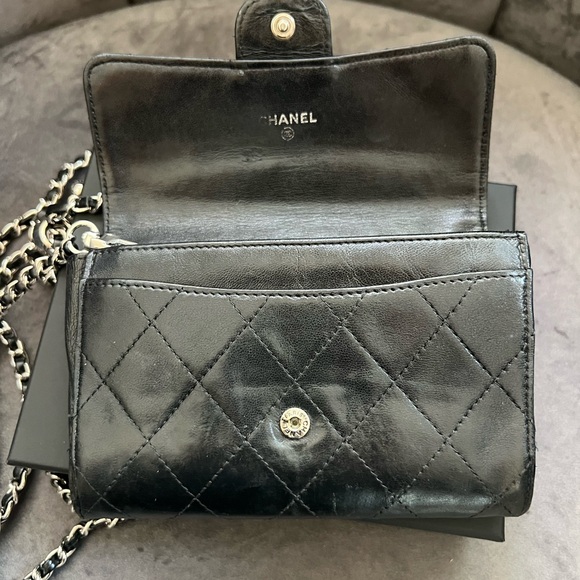 Reserved-CHANEL Matelasse gusseted flap wallet - Picture 4 of 17